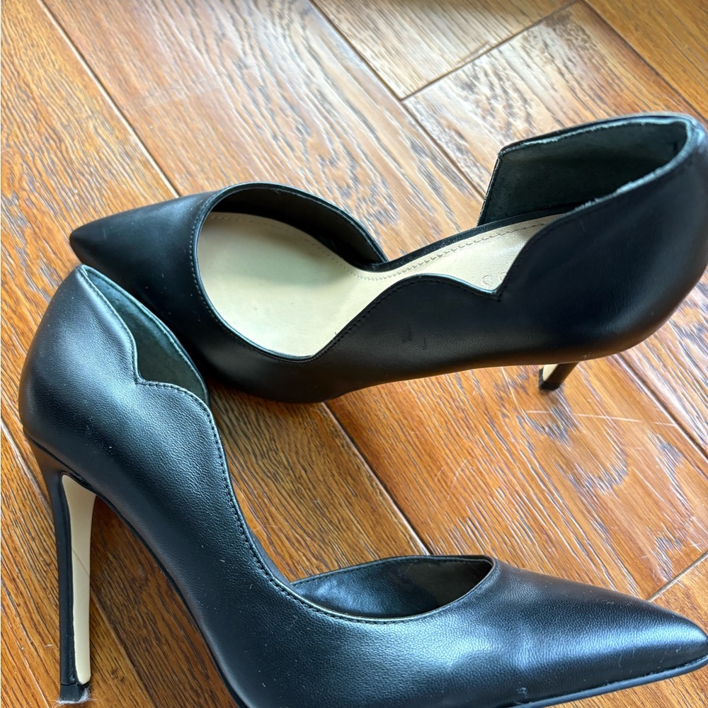 Guess Black Stiletto Heels with Pointed Toe